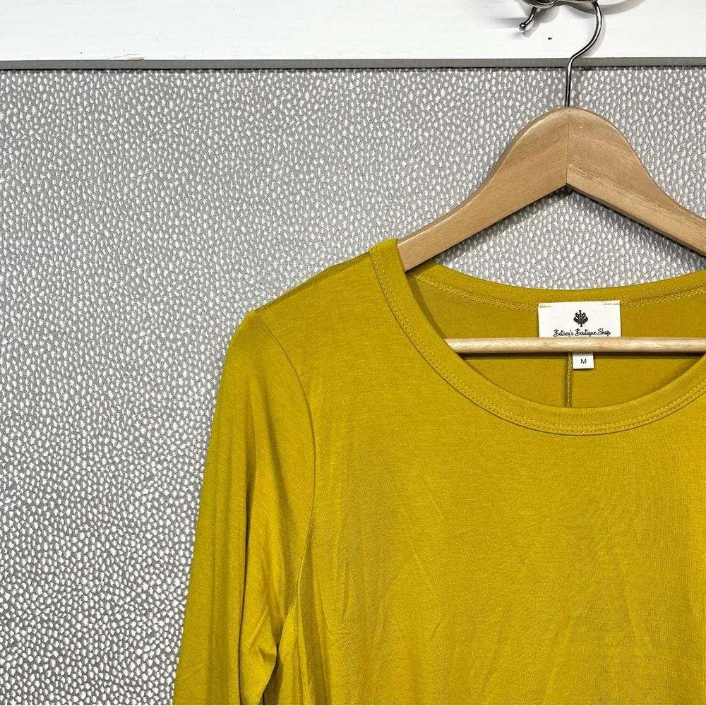 🆕 M Betsy’s Boutique Shop Long Sleeve Tee NWOT